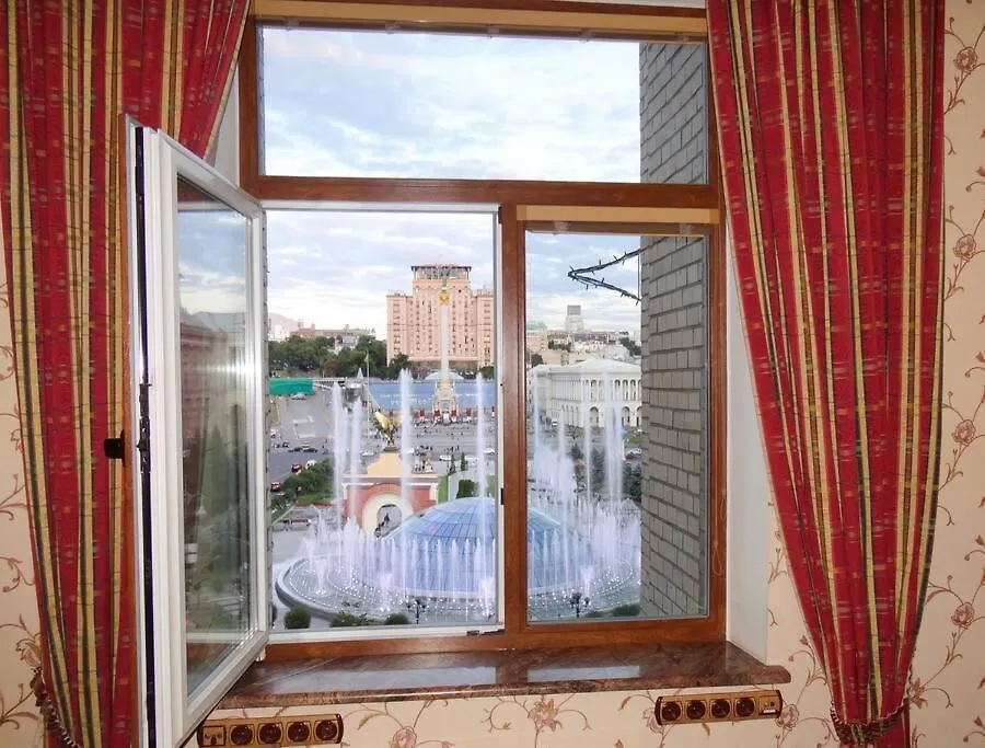 Apartment With View On Inpedendence Square Khreshchatyk Kiev